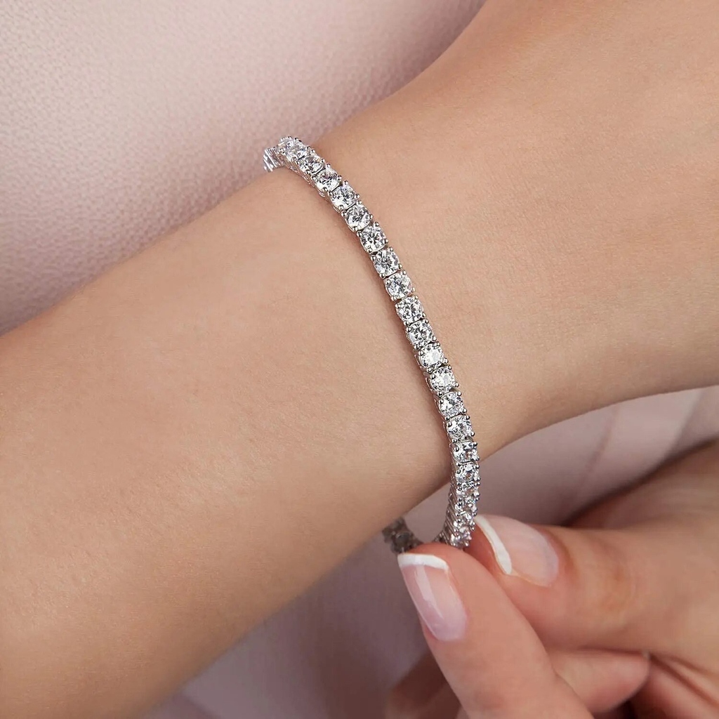 feocollection's tweet photo. Add a touch of glam to your outfit with our Tennis bracelets 💎 Shop Here: https://t.co/1MUYkpcLAq https://t.co/8ePcCvm7Ts