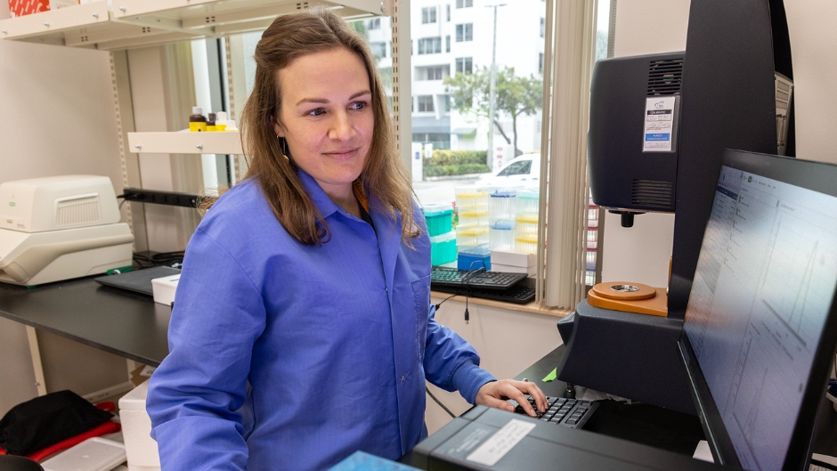 .@umiamiengineer Courtney Dumont is at the forefront of a breakthrough for neural repair. Her work at the Miami Project to Cure Paralysis is rewriting the rules on how we might one day heal the central nervous system and won her the @NSF CAREER award. 🔗 news.miami.edu/coe/stories/20…