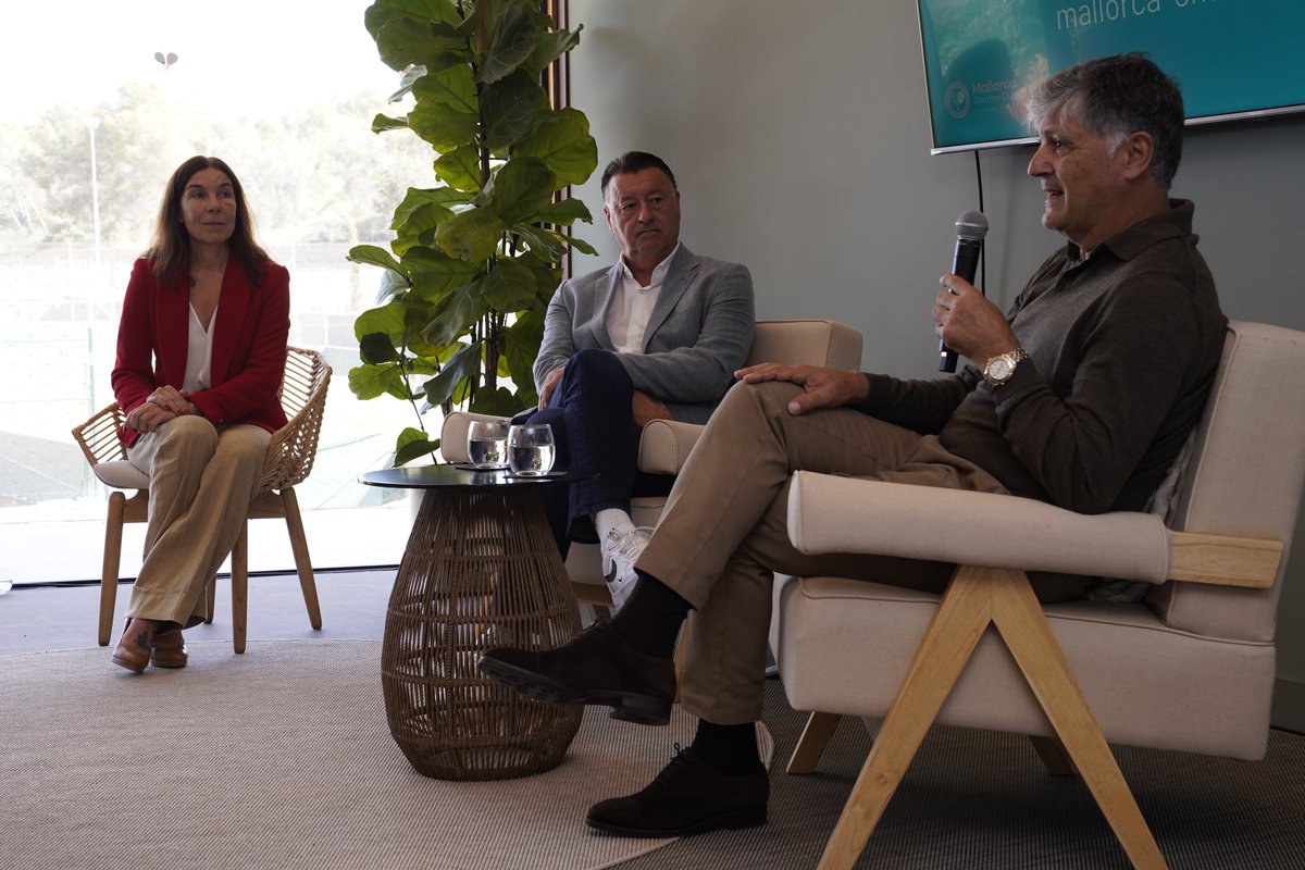FTIB_tennis's tweet photo. 🏡 JAUME MUNAR JUGARÁ EN CASA‼️

🌱 Otro motivo más para no perderse el Mallorca Championships

🎾 Cuarta edición presentada hoy con muchas novedades

📆 Del 22 al 29 de junio
🏟️ Mallorca Country Club
🇪🇸 Santa Ponça (Calvià) 

📸 @MallorcaChamps https://t.co/xPRoZPs8vC