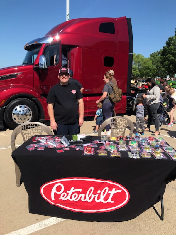 Thank you to all the families who joined us this weekend for a memorable day of fun and exploration at our Peterbilt Touch-A-Truck event! Your curiosity drives us to keep innovating! #Peterbilt #PeterbiltTrucks #PeterbiltPride #ClassPays