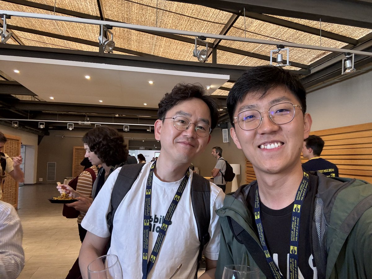 Great meeting <a href="/ryuyr77/">RyuLab@SNU</a> at the 13th EARSeL workshop on imaging spectroscopy! Excited for insightful discussions with fellow participants over the next two days. #EARSeL24