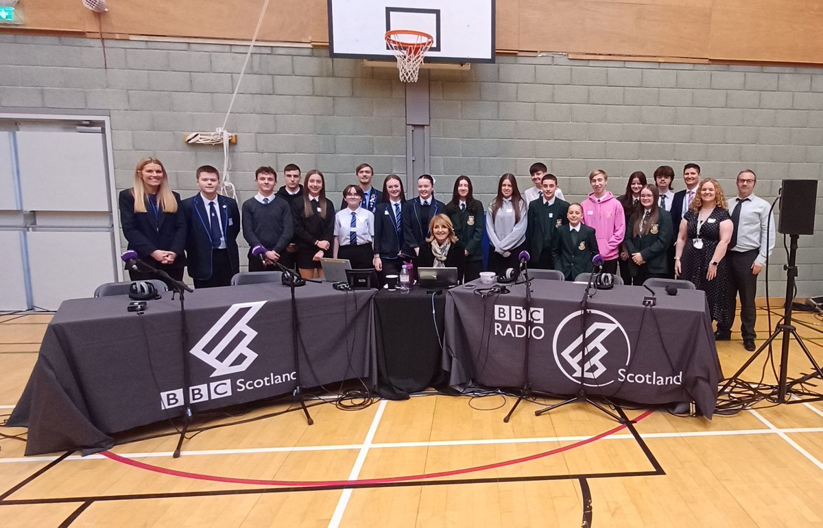 Full credit to the pupils and staff from @PortGlasgowHS @StStephensHS @CraigmarlochINV for making today's live broadcast with @BBCRadioScot and @KayeAdams such a success. If you missed it, you can listen again here: ow.ly/3FNC50RhcMs #inverclydecouncil