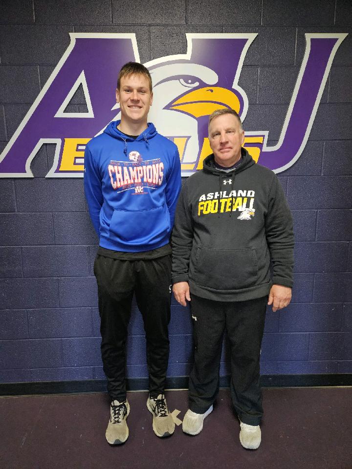 brady_geibel's tweet photo. Had a great time at Ashland this past Saturday! Thanks for having me out again! Enjoyed getting back out to campus! @AshlandFB @coach_geiser @CoachStacy_ @ajnickoli https://t.co/oNVzLV2BVx