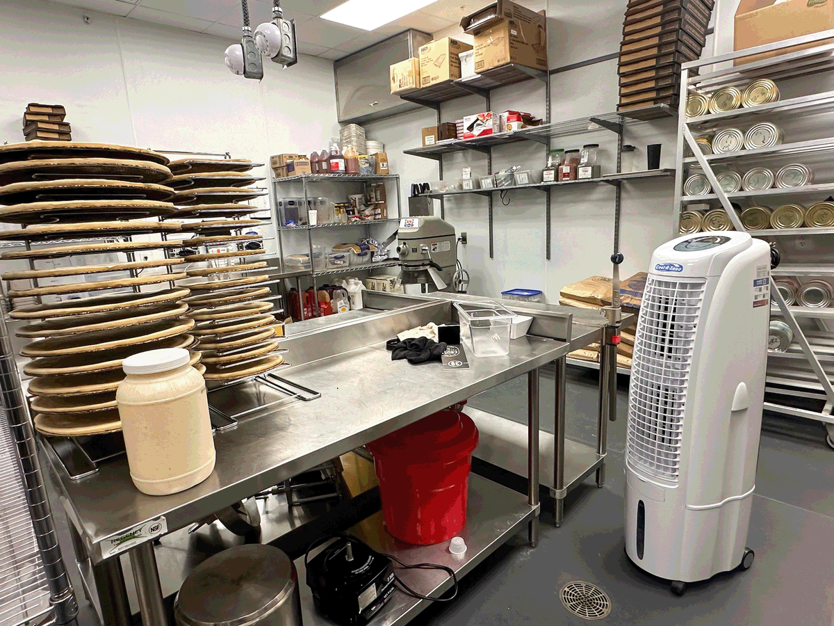 Kitchens can get brutal, but sweaty chefs don't make happy customers! An evaporative cooler is your secret weapon to keeping your kitchen crew comfortable and focused.
#evaporativecooler #kitchenhacks #happychefs #beattheheat