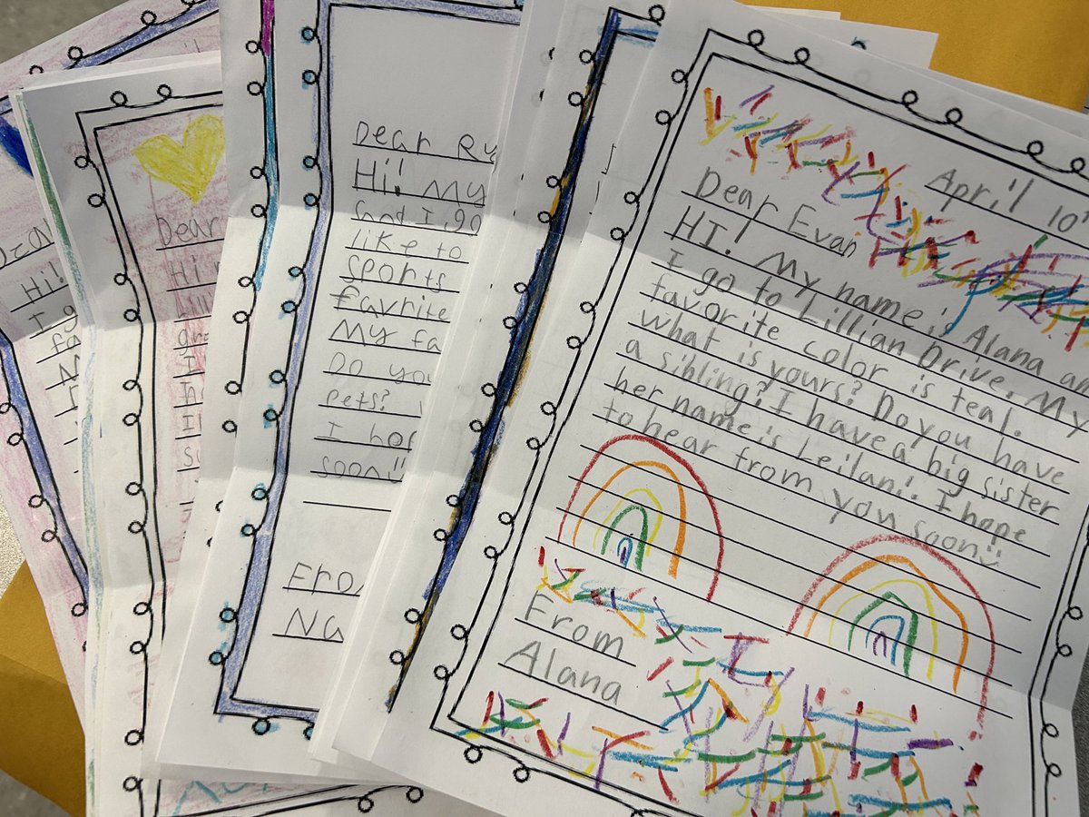 Woohoo! Our pen pal letters are finally here from @MissVsDreamers 📬 Students were super excited to learn about our 2nd grade friends from down the road!