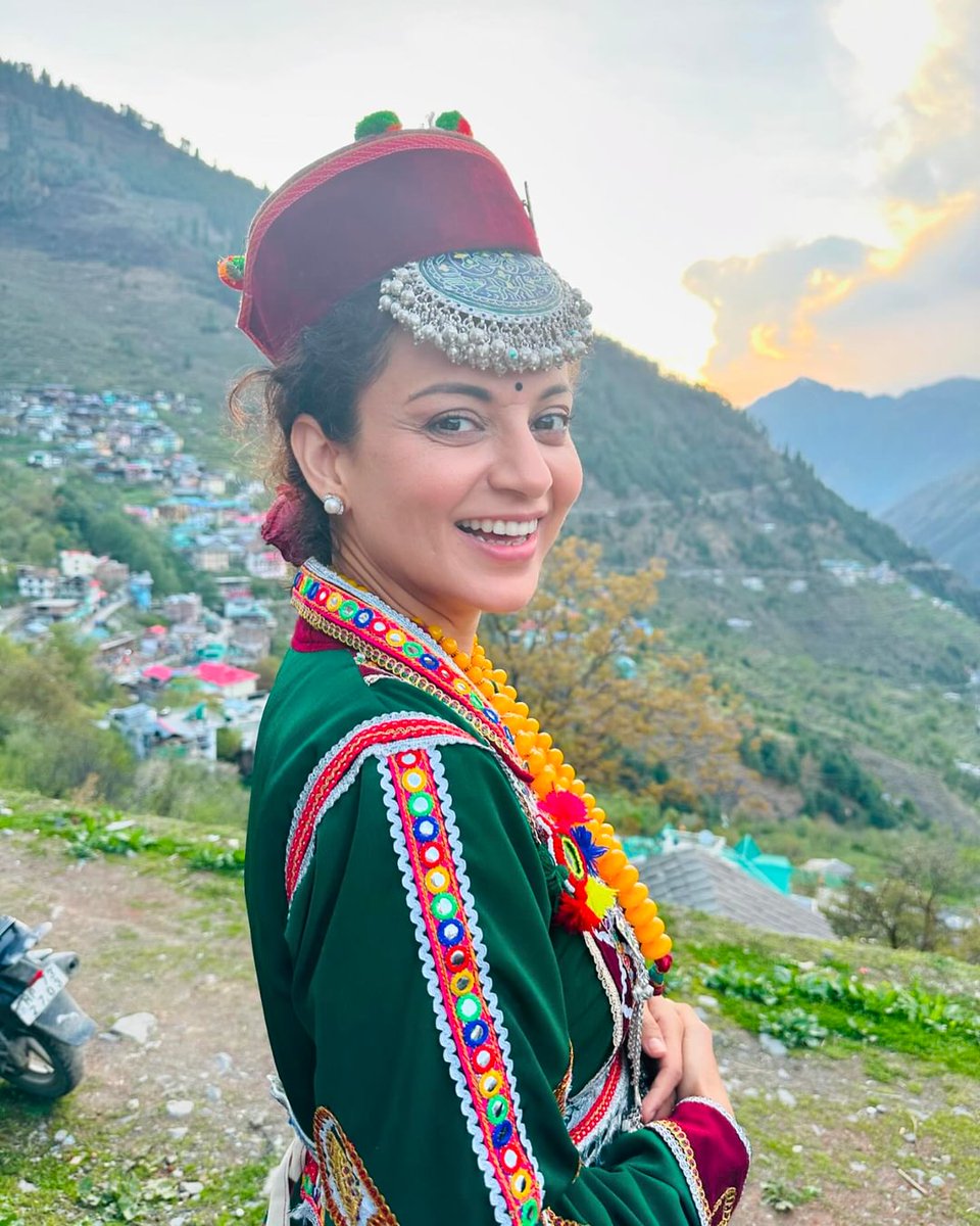tomar_pee's tweet photo. चंबा के भरमौर में कंगना रनौत का फोटोशूट:
#Bharmaur #KanganaRanaut #chamba #himachalpradesh #mandi https://t.co/2wDaw6ja2E