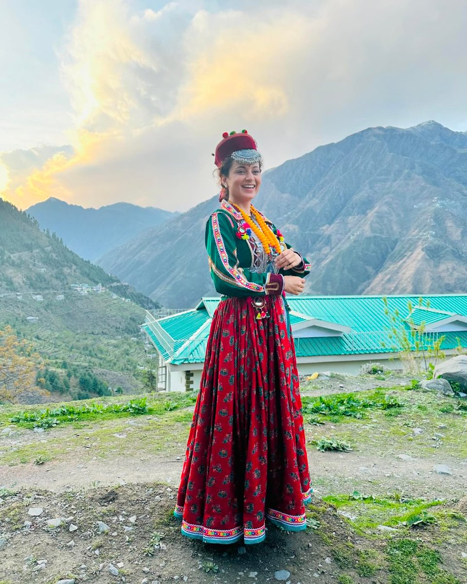 tomar_pee's tweet photo. चंबा के भरमौर में कंगना रनौत का फोटोशूट:
#Bharmaur #KanganaRanaut #chamba #himachalpradesh #mandi https://t.co/2wDaw6ja2E