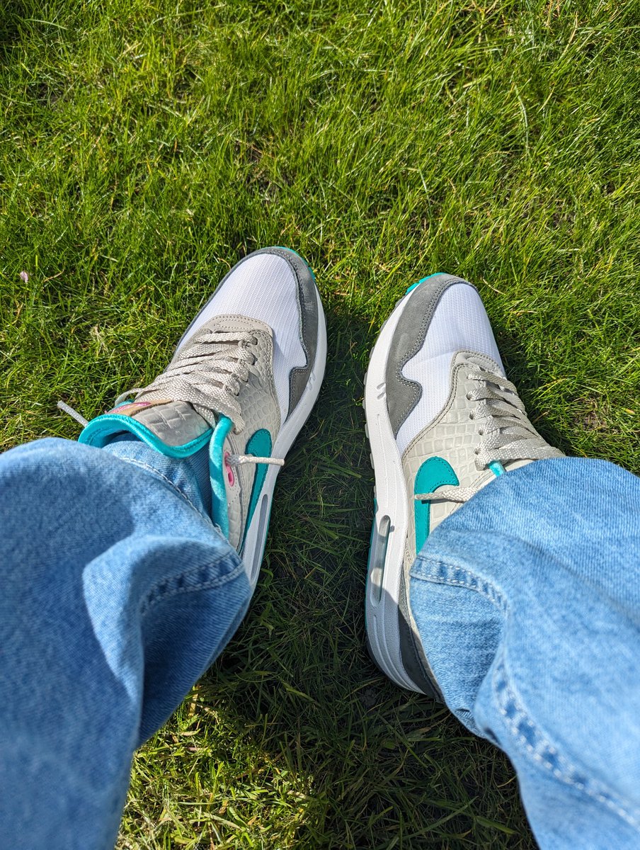 Loving these, excuse the small scuffs but they have been on foot a lot. Did you pick up a pair of the last ids? Not so sure about the zodiac ones so I will probably skip those for now 
#yoursneakersaredope
#snkrsliveheatingup #snkrs 
#kotd #womft 
#nikebyyou #airmax1 #wearyourair