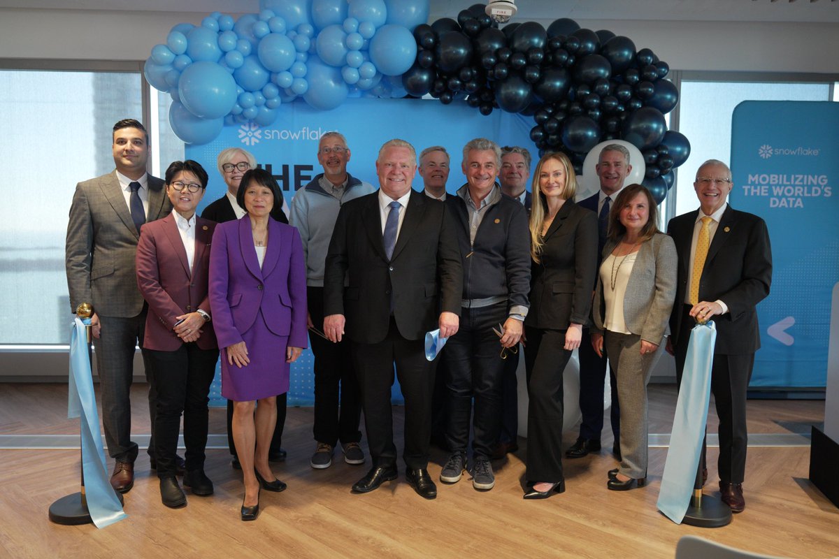 Great to be back at @SnowflakeDB with Premier @fordnation to celebrate the expansion of their #Toronto headquarters.   They are tripling their footprint over the next 3 years and driving innovation across #Ontario’s tech ecosystem!