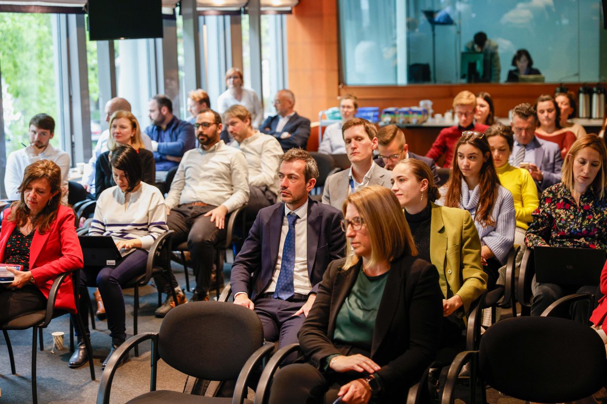 Today, we assessed the halfway point of the Recovery and Resilience Facility. 

Regions and cities raised concerns, emphasising crucial areas for improvement.

Read more: ccre.org/en/actualites/…

#ECOFIN #CoR #RRF #EUCOUNCIL #EU #EUfunding 🇪🇺