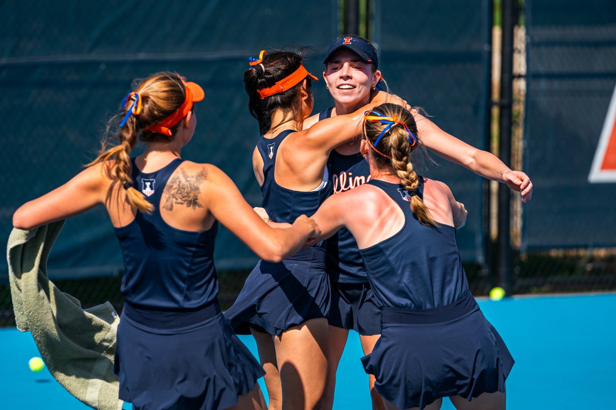 IlliniWTennis's tweet photo. Tfw you clinch on Senior Day

#Illini | #HTTO https://t.co/eTgONklZXN