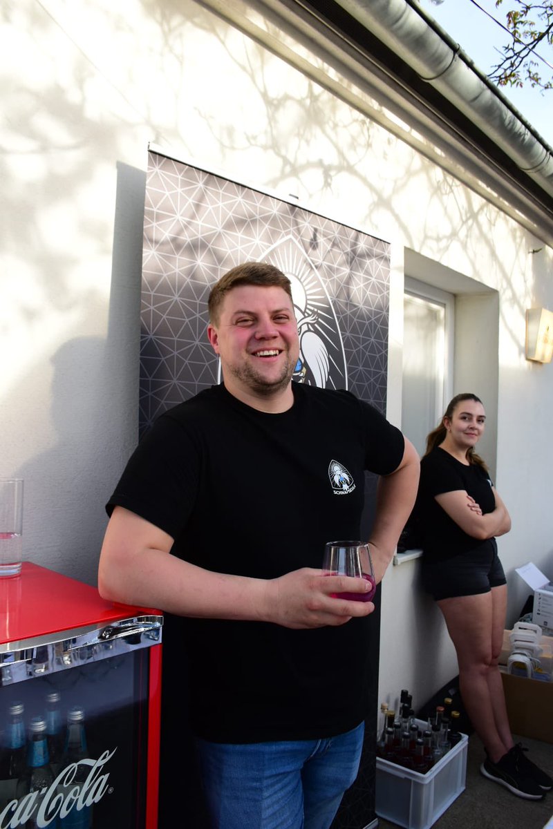 schnapseule's tweet photo. 🦉🍷Weintour 2024🍷🦉
beim Weingut Reisinger in Obritz🫶🏽🍷🦉
https://t.co/BymB0Oojr6
#weintour #weintourweinviertel #weinstrasse #schnapseule #weinviertel #edelbrand #edelbrände #gin #gintonic #likör #wein #sekt #frizzante #schnaps #spirituose #spirituosen https://t.co/Zs5SnROiI9