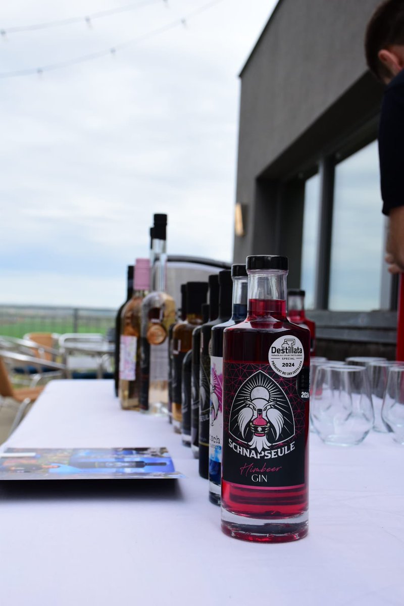schnapseule's tweet photo. 🦉🍷Weintour 2024🍷🦉
beim Weingut Reisinger in Obritz🫶🏽🍷🦉
https://t.co/BymB0Oojr6
#weintour #weintourweinviertel #weinstrasse #schnapseule #weinviertel #edelbrand #edelbrände #gin #gintonic #likör #wein #sekt #frizzante #schnaps #spirituose #spirituosen https://t.co/Zs5SnROiI9