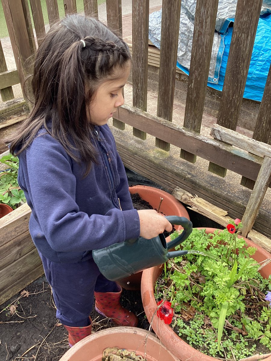 A lovely afternoon for a spot of gardening in the Reception garden. #wormsareourfriends #learningoutsidetheclassroom #buildingbrighterfutures #thenaturalworld