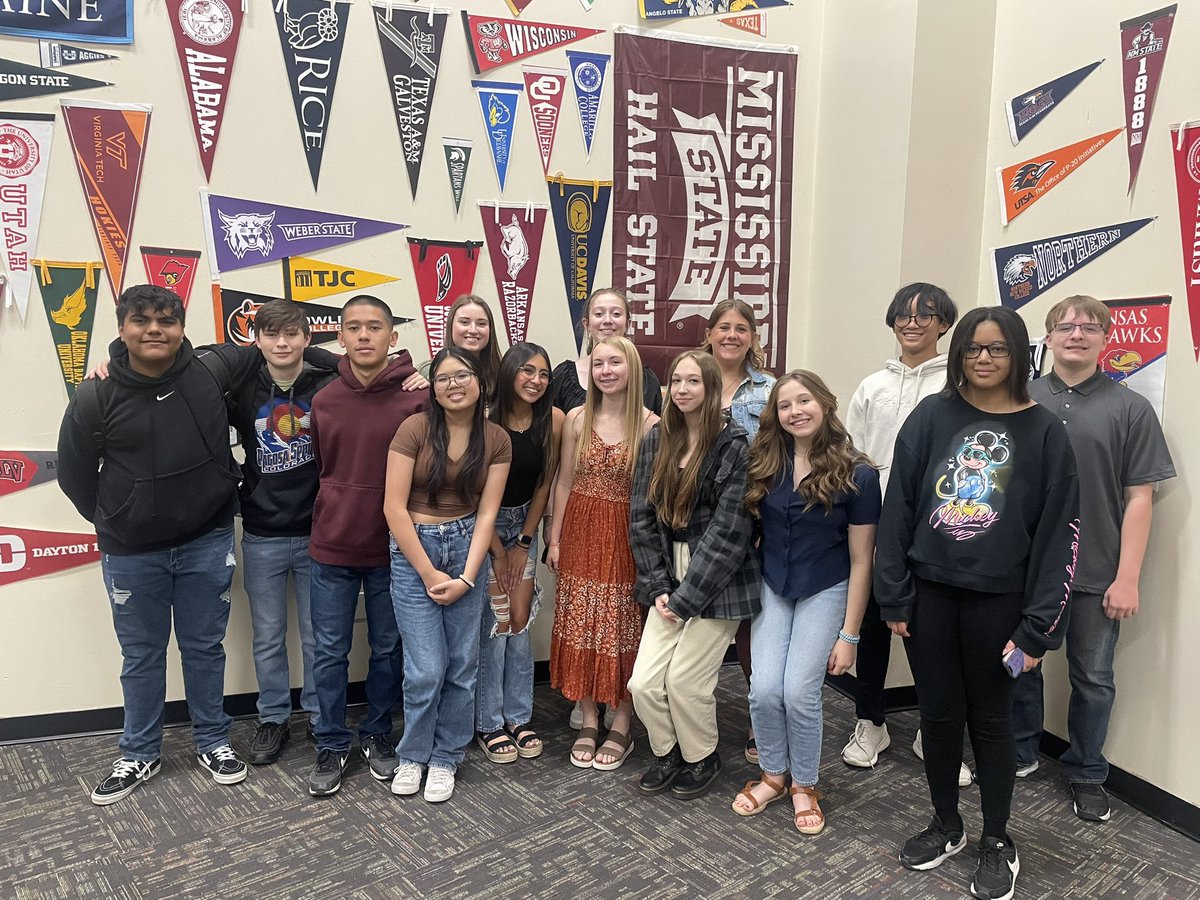 Taking the freshman to Amarillo College for their last dual credit speech of the year. Top notch group of kids. #BelieveTheBuzz