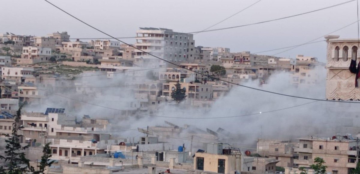 BREAKING NEWS: Assad's forces and Russia bombard with heavy artillery residential neighborhoods in the city of Darat Azza in the countryside of Aleppo, Syria.