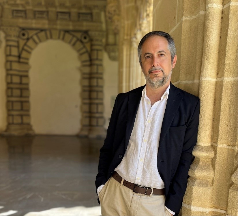 Congratulations to Luis Martín-Estudillo, professor and collegiate scholar in @UIowaCLAS who will serve as the next director of the @ObermannCenter. research.uiowa.edu/news/2024/04/m…