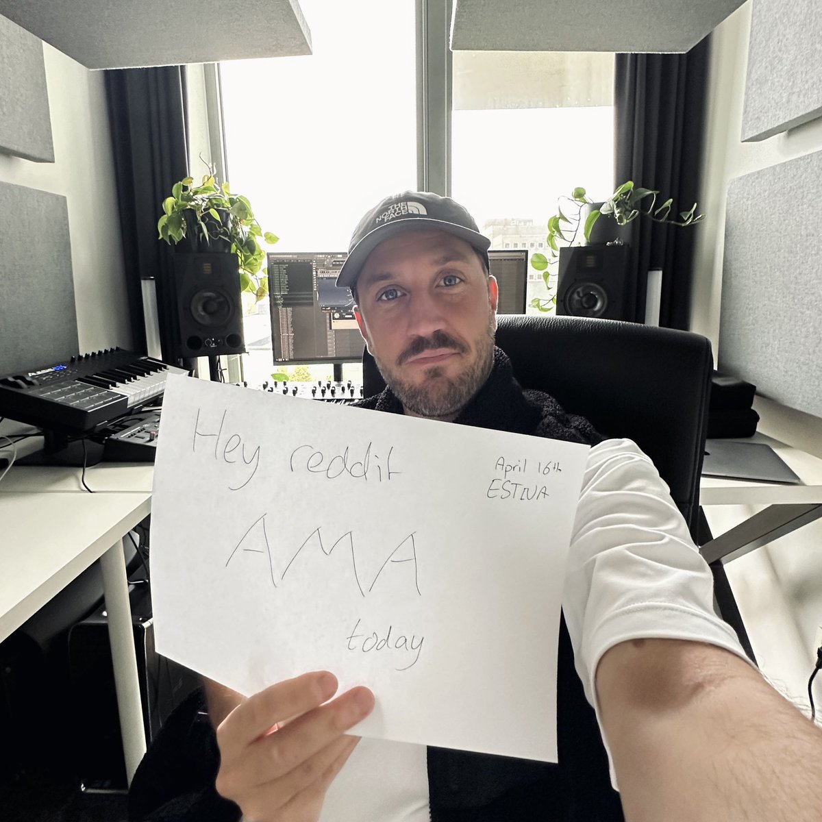 Join my @Reddit AMA today at 8PM CEST redd.it/1c5jsqf