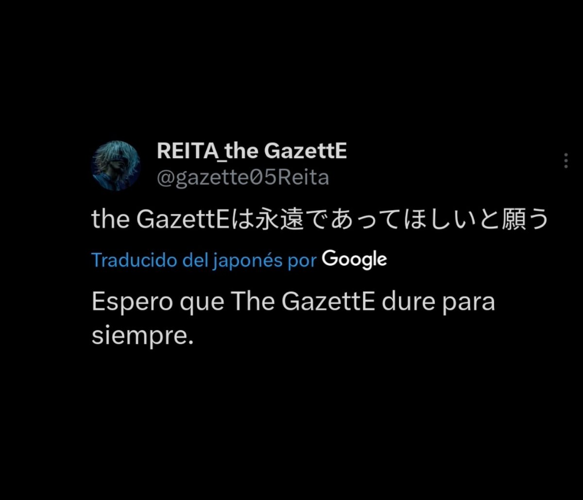 answermfucker's tweet photo. me parte el alma saber que reita no se quería ir de este mundo, amaba con locura sus fans y más que cualquier otra cosa, amaba con locura la banda. 
ver a reita abrazando su bajo es prueba suficiente para saber lo mucho que adoraba ser parte de The gazette https://t.co/poxKHFQRJd