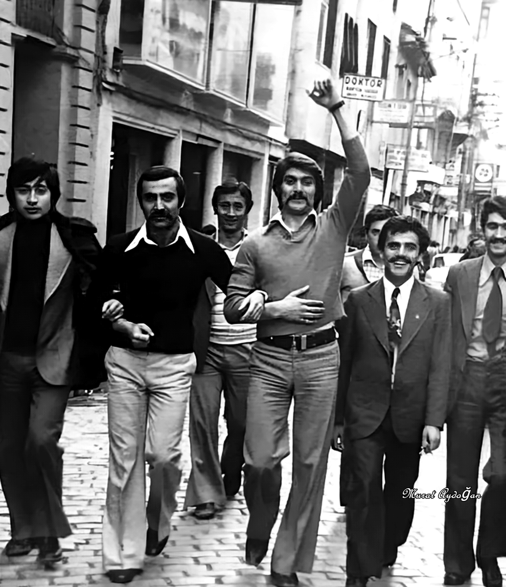 ''Sağ Yumruklu'' nesilden

Merhum 'Ahmet Erkan Birben' ağabey