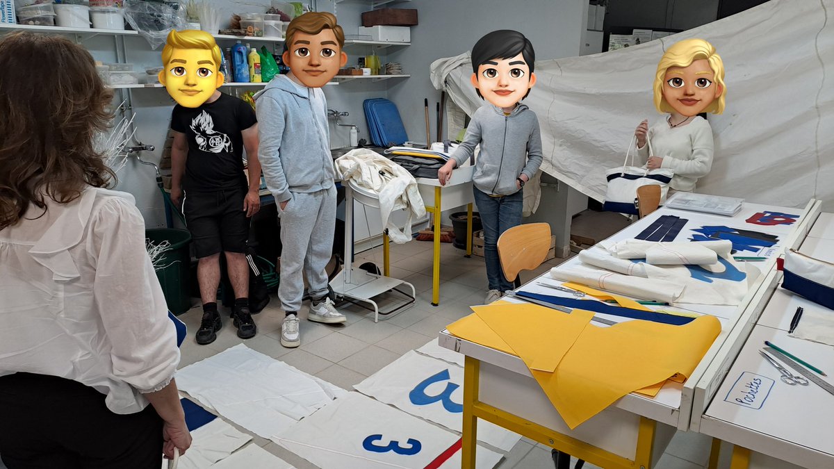 EreMarquisanne's tweet photo. Les 3e1 de la Graine d'Entreprise #FACEVar poursuivent leur projet UPCYCLING. Fabrication de sacs en ⛵️ de bateaux recyclées. ✅️installation des "ateliers" (design sacs, pose d'œillets, montage...)✅️marketing : Green Ocean 🏷 étiquette) 👏aux "Apprentis couturiers"👍🏻 https://t.co/T20gTGQEjy