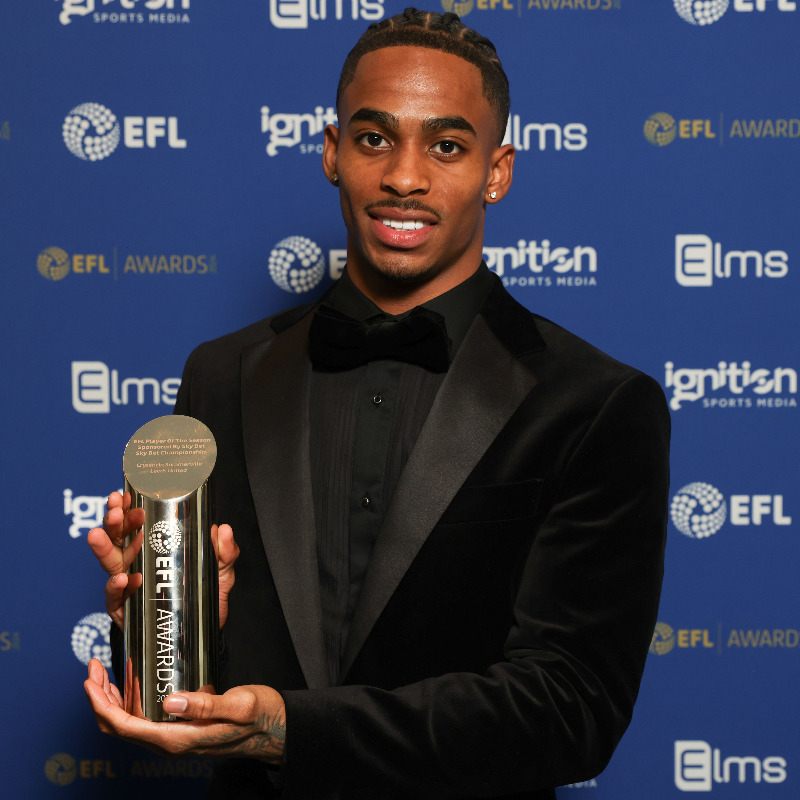 @tabuteauS @benshlrz @m_harriisss @joshwrightt12__ Crysencio Summerville has been awarded the EFL Championship Player of the Season after racking up 17 goals and 8 assists in 40 Championship appearances for Leeds. @JDouglasSport on Summerville: breakingthelines.com/player-analysi…
