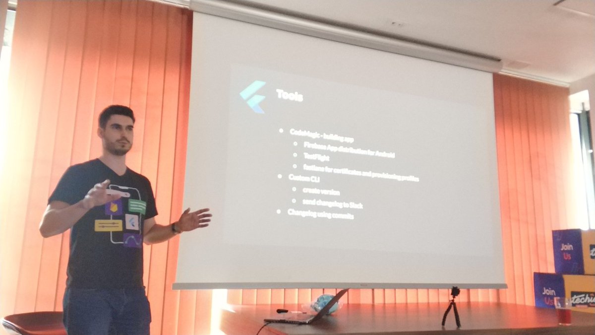 FlutterCracow's tweet image. Krzysztof Wizner: My go-to tool for MVP deploying is @codemagicio with fastlane. #FlutterCracow