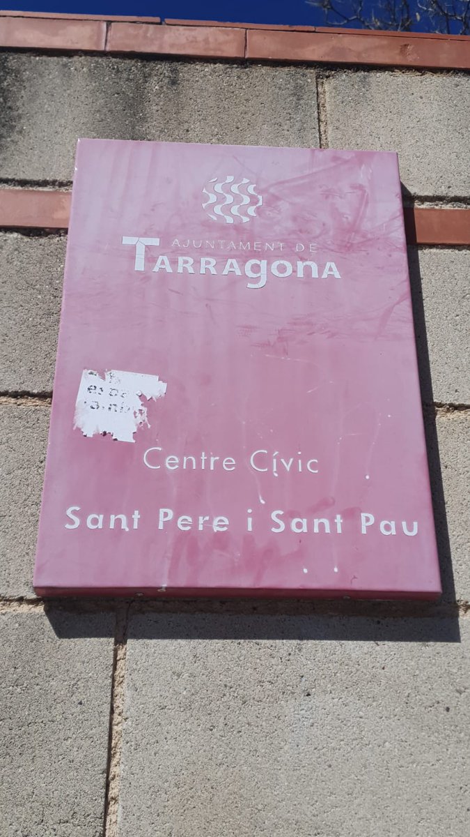 CopecPedagogs's tweet photo. Ara mateix la nostra presidenta @viquigomezseres, al Centre Civic Sant Pere i Sant Pau amb la Dra. Kuentux (M. Conxa Torres) que explica als nens i nenes com tenir cura de la salut en el mes de la salut! #TarragonaSaludable @TGNAjuntament #CopecTarragona https://t.co/dJ37ZovvUk