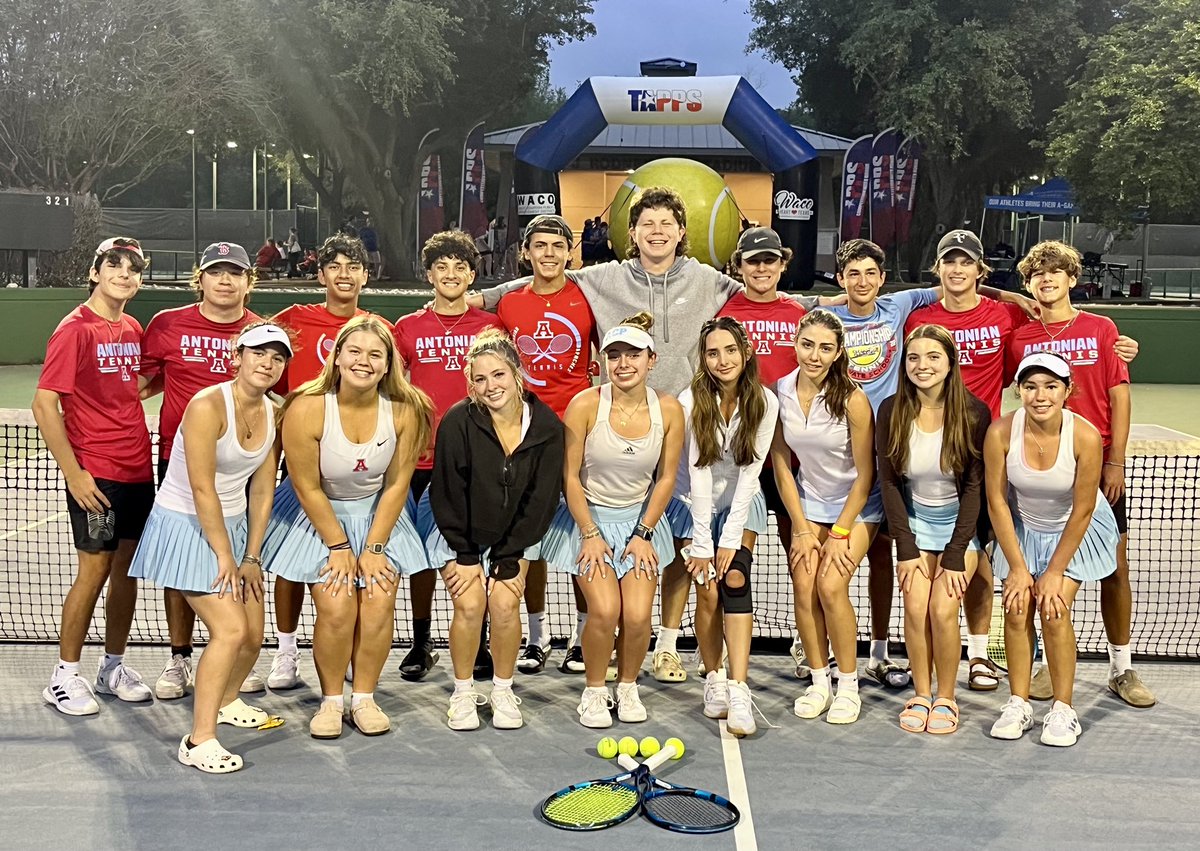 Antonian Apache Football tweet media