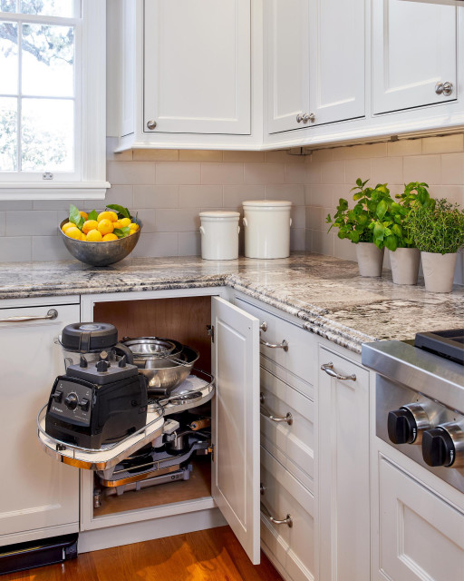 DianeMaxwellRE's tweet photo. Foolproof Storage Solutions for Corner Kitchen Cabinets https://t.co/XpvYvl9mV6 https://t.co/rRLnkO0HBF