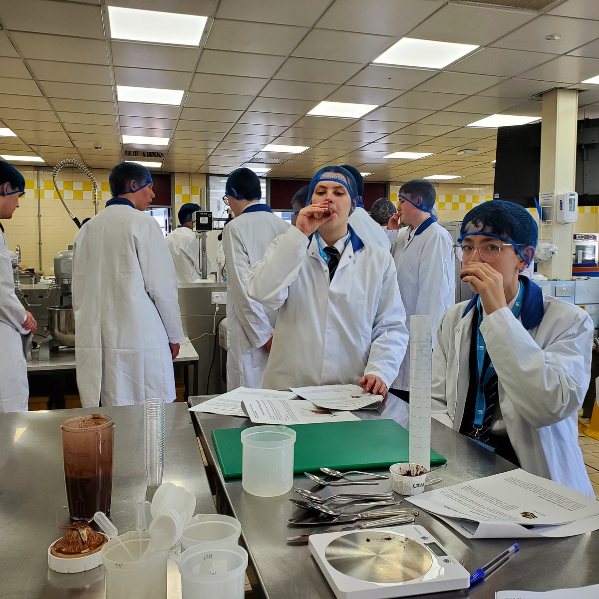 Yr10 Foodies visited Leeds Uni today for a fab Food Science taster day. They developed tasty vegan chocolate milkshakes, explored the uni campus and chatted to  the under grads 🤩 #STEMeducation #gcsefood #careersinfood @DeltaGarforth @GApost16 @FoodSciLeeds