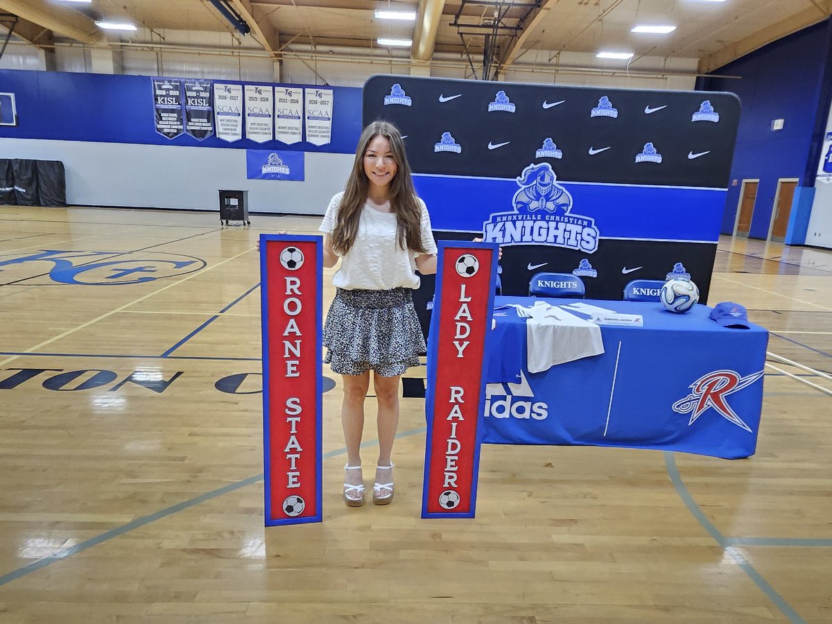 Congratulations, Gabriela.  Very excited for what you're going to bring to our program.  Thank you KCS for your hospitality.  Thanks to family, friends, coaches for your support on her special day.  

Gabriela Jacobs- class of 2024
Knoxville Christian School Knights
USA North 06