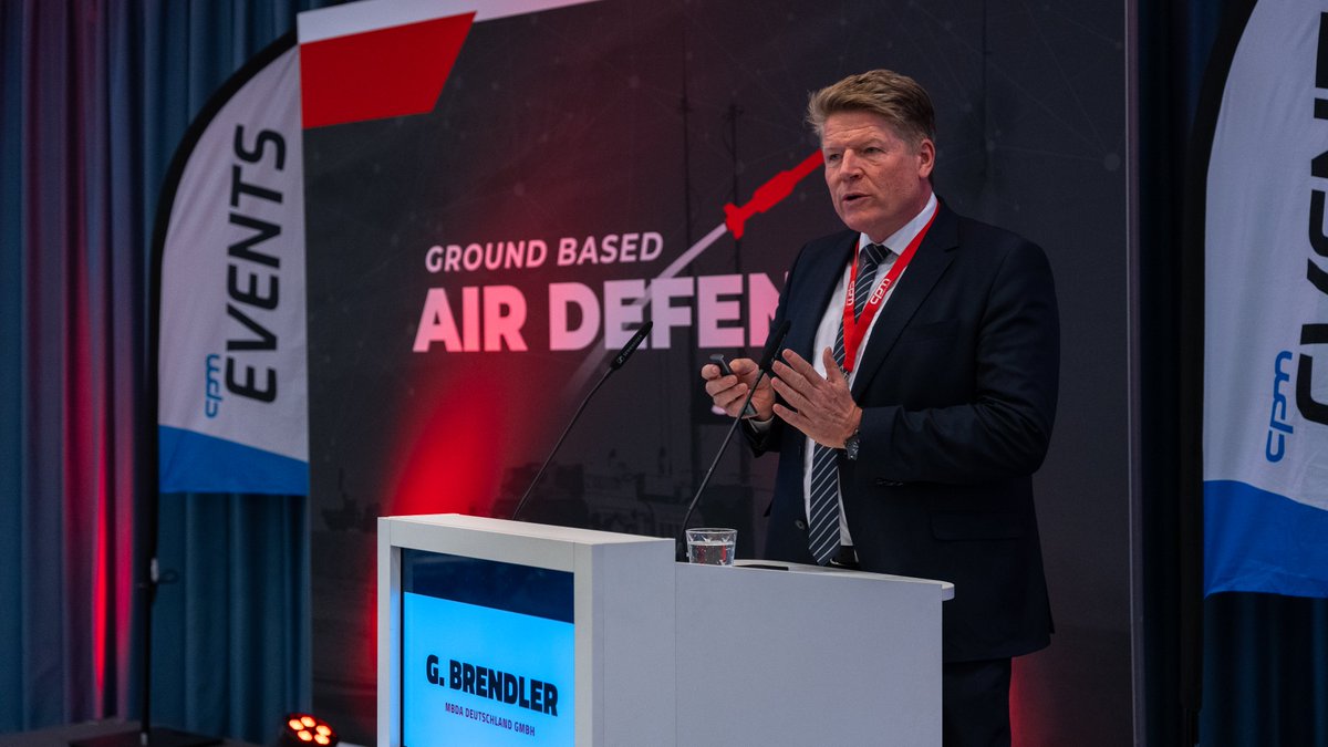 „The drones are killing us“ - General Kohlhaus konstatiert beim Air Defence Summit in Berlin eindrücklich die Herausforderungen der #Luftverteidigung von heute. „MBDA beschäftigt sich schon länger mit diesen hochkomplexen Bedrohungen, um keine Lücken entstehen zu lassen. Hierfür