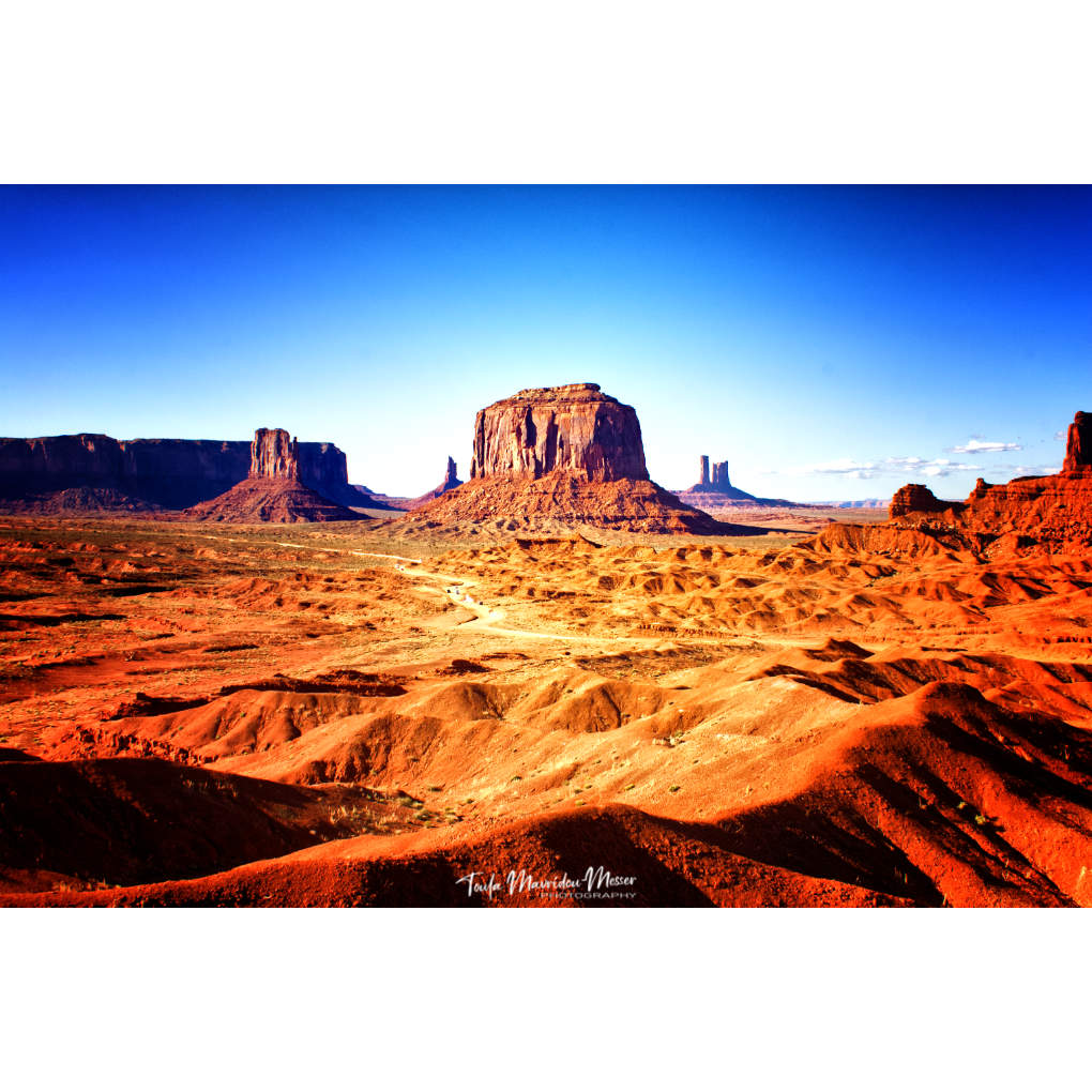 Hello! Here's my #RockinTuesday pic from one of the most amazing sites/sights I have ever seen...and felt. It moved my soul. 

#photography #Utah #landscapephotography