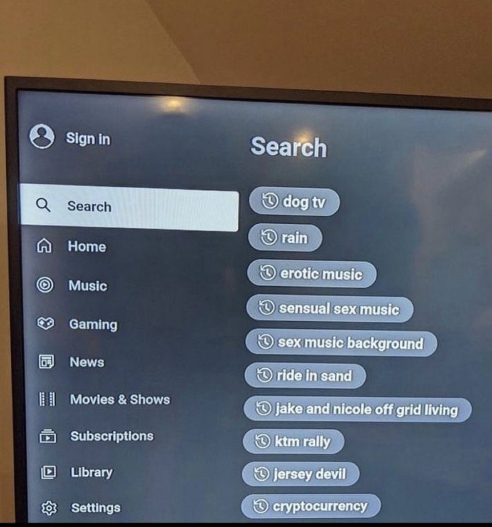 The search history in my hotel is wild 😈 I wonder what cryptocurrency they hold 🤔