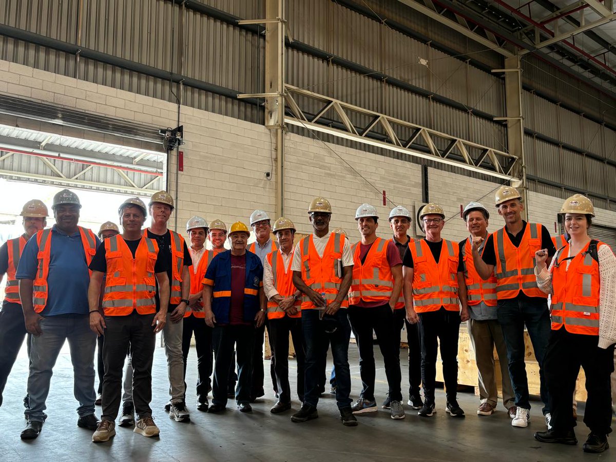 ITF_Americas's tweet photo. #Brasil 🇧🇷 No marco da reunião do grupo de trabalho de automatização da ITF, representantes diferentes países visitaram ontem o porto do Rio de Janeiro, onde conheceram os avances da automatização no porto. 
#SomosITF #MovemosOMundo @ITFDockers https://t.co/6N0rfNwneJ