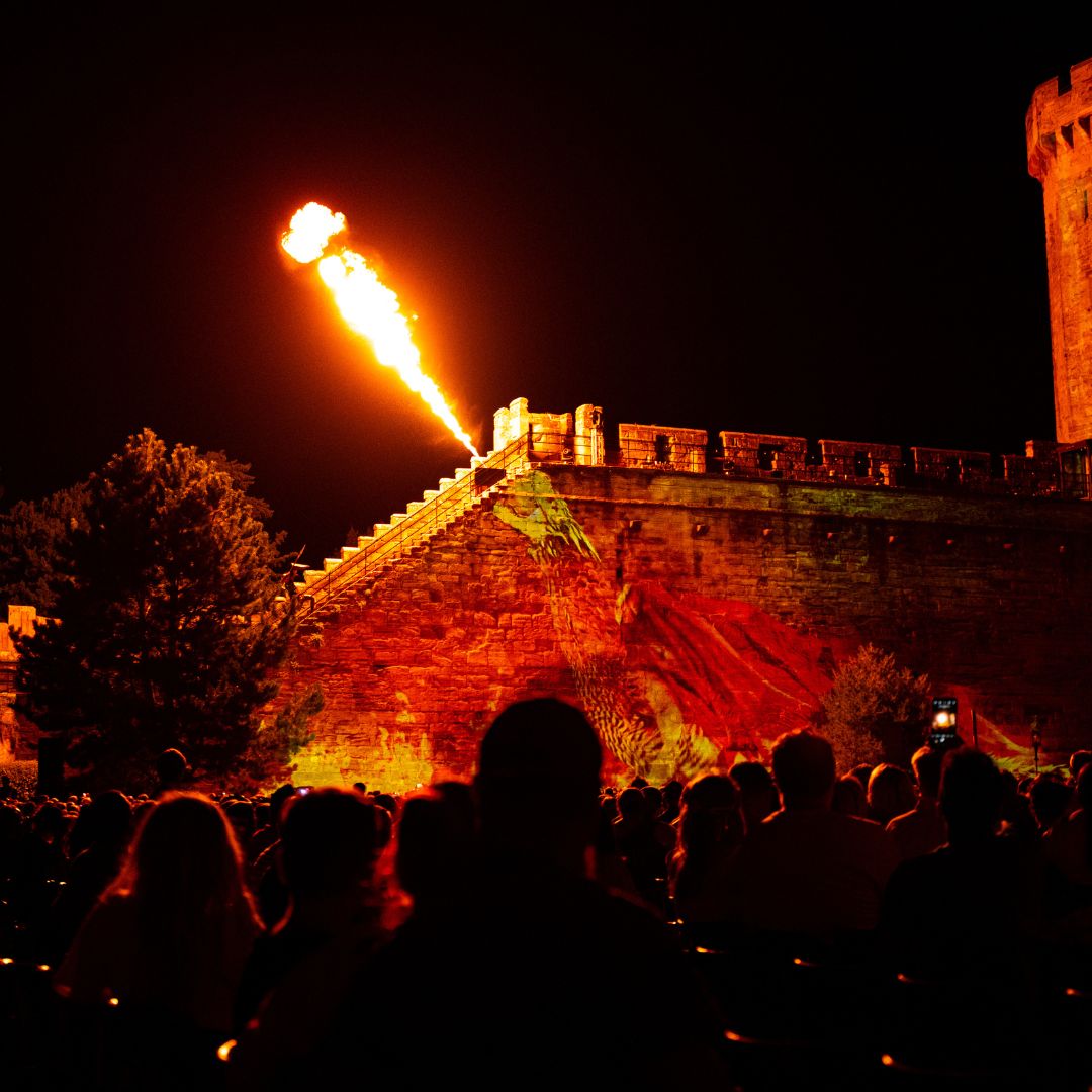 The award-winning DRAGON SLAYER returns to Warwick Castle for 2024! 🔥⚔️ Don’t miss your chance to witness live-action epic battles, state of the art projection mapping, and face the ferocious Dragon. 🐲 🎫 warwick-castle.com/explore-1/even…