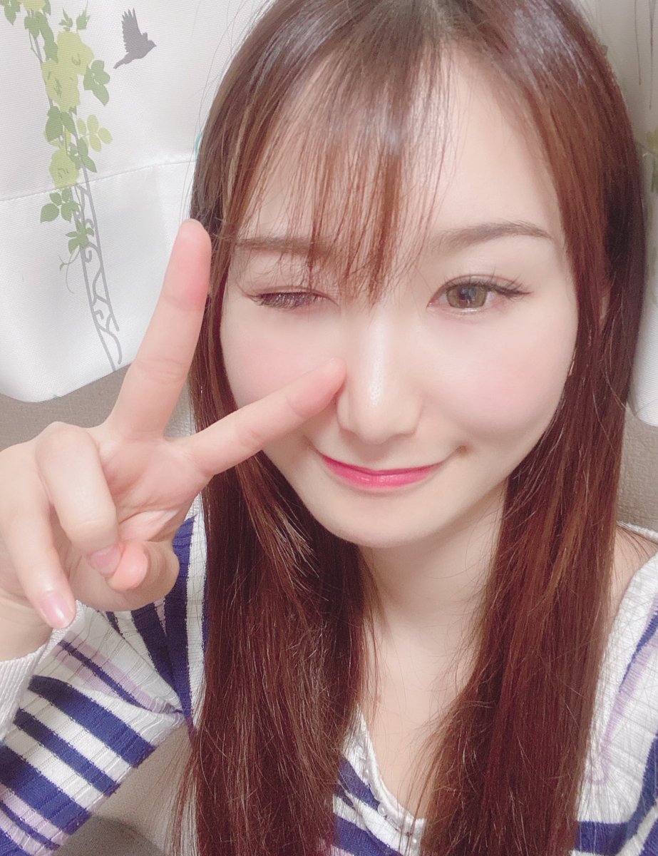 eritanplanet32's tweet photo. リポスト🔁ご協力お願いします🙇‍♀️
Please repost 🙏

こんばんは💕
久々のウィンク😉🤣

✼••┈┈┈┈••✼

❤️‍🔥4/17①リポスト対象投稿 
#RP希望 #拡散希望　

 #MissBouquet #ミクチャ #KURAUDIA #アルファブランカ #相互フォロー #メイク https://t.co/op79m5BwZ1