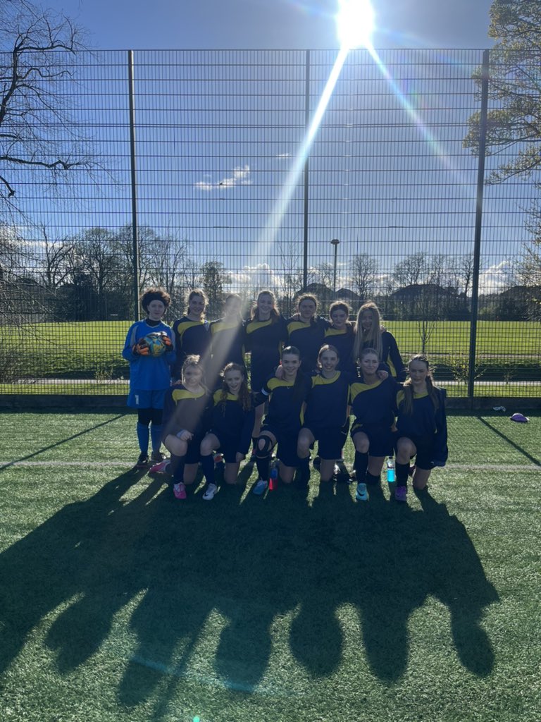 INTO THE FINAL!!!! 😁

Well done to the girls u15s team who reached the Glasgow schools cup final with a victory over St Andrews today. 

POTM- Some excellent performances but E Russell tops it. 

Very proud of them all ⚽️