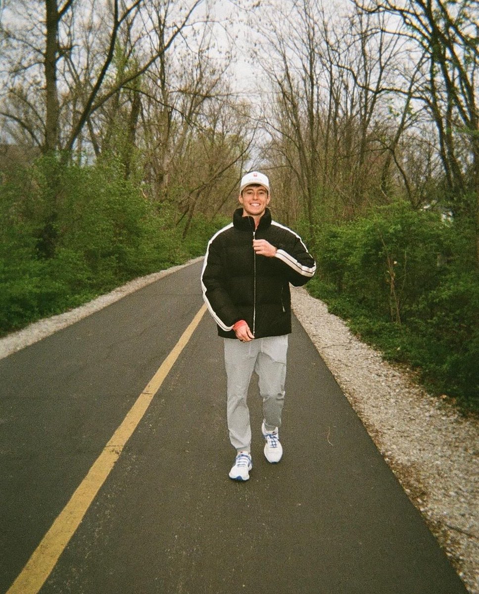marcusmeals's tweet photo. marcus on instagram ft. the new profile picture 🤭 happy race week! https://t.co/MJ2mlFcHVW