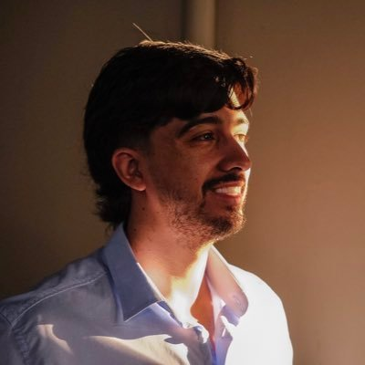 AlejandroMoncaA's tweet photo. 🚨Alerta🚨
Así es como la familia Vahos se benefició de la alcaldía de @QuinteroCalle

Durante su administración, 3 miembros de la familia, incluida Andrea Vahos, pareja de @JuanCaUpeguiV, ejecutaron 14 contratos por un valor de 135 millones.

¡Nepotismo puro y duro! 
Abro hilo🧵 https://t.co/99UJeKrgin