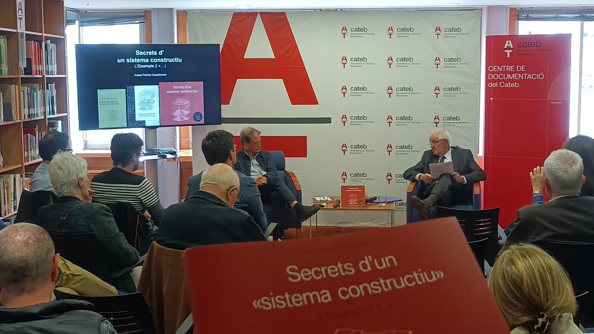 marcmfoix's tweet photo. Presentem al Centre de Documentació del @cateb_barcelona el llibre "Secrets d'un sistema constructiu. L'Eixample (i+...)" Ens acompanyen l'arquitecte tècnic i autor Antoni Parício i presenta Josep Ma Valeri https://t.co/I2ilJBhBIE