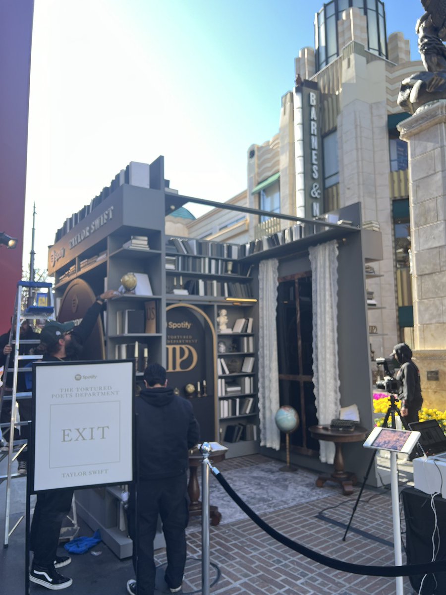 📸 | A first look at the #TSTTPD library installation at The Grove in LA! 🕰️🕯️📖