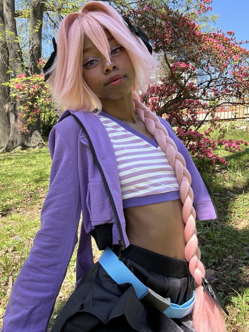 Astolfo in the park ? https://t.co/BAQM8fPYpN