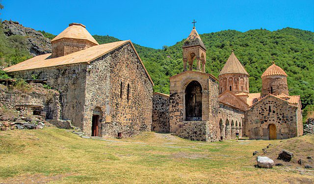 301arm's tweet image. Russian peacekeepers have withdrawn from Dadivank monastery,  as reported by Azerbaijani media. 

Control of the monastery passed to the Azerbaijani police on April 15 as the peacekeepers vacated their positions.

Dadivank monastery has been under Azerbaijani occupation since…