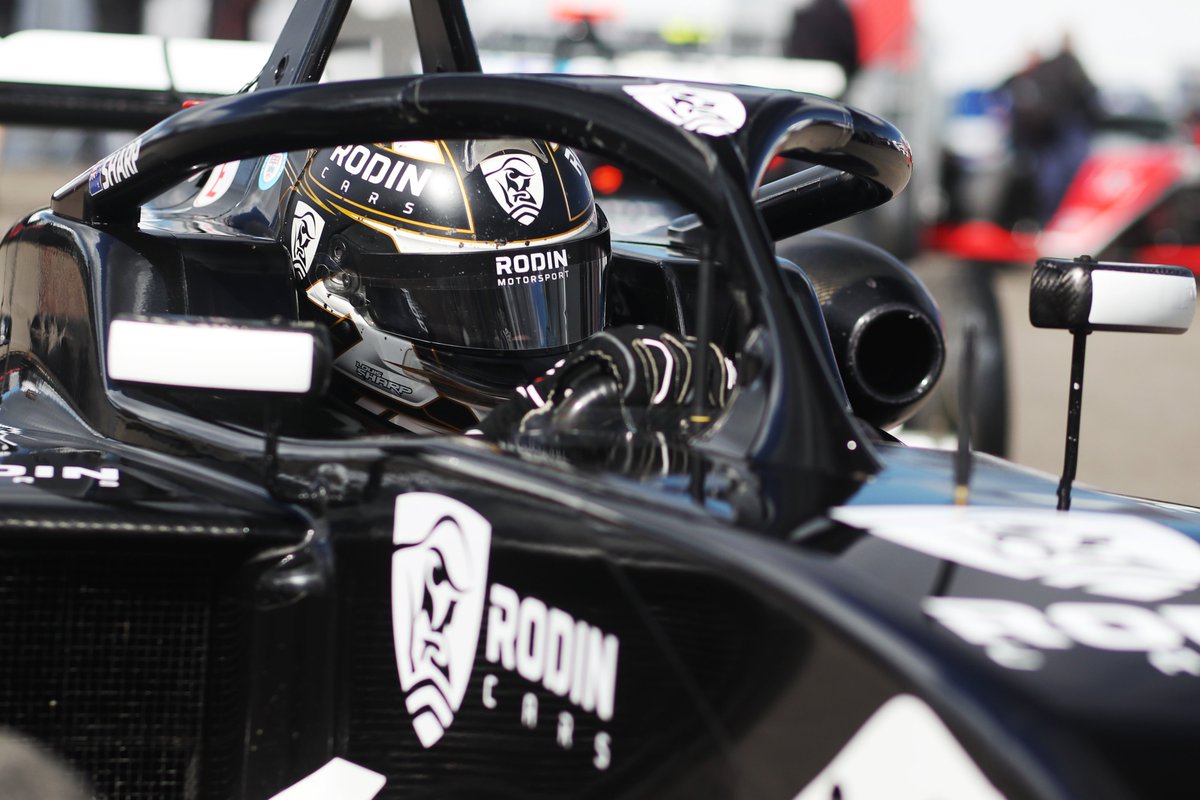 📰 TESTING REPORT Looking Sharp! Championship leader Louis was fastest in today's test day on the @Brands_Hatch GP circuit Full story and result: gb-3.net/news/2024/apr/… 📸 @JakobEbrey