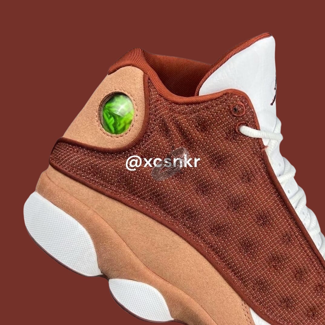 BETTER LOOK: Air Jordan 13 'Dune Red' 🏜️ RELEASE INFO: sneakerbardetroit.com/air-jordan-13-…