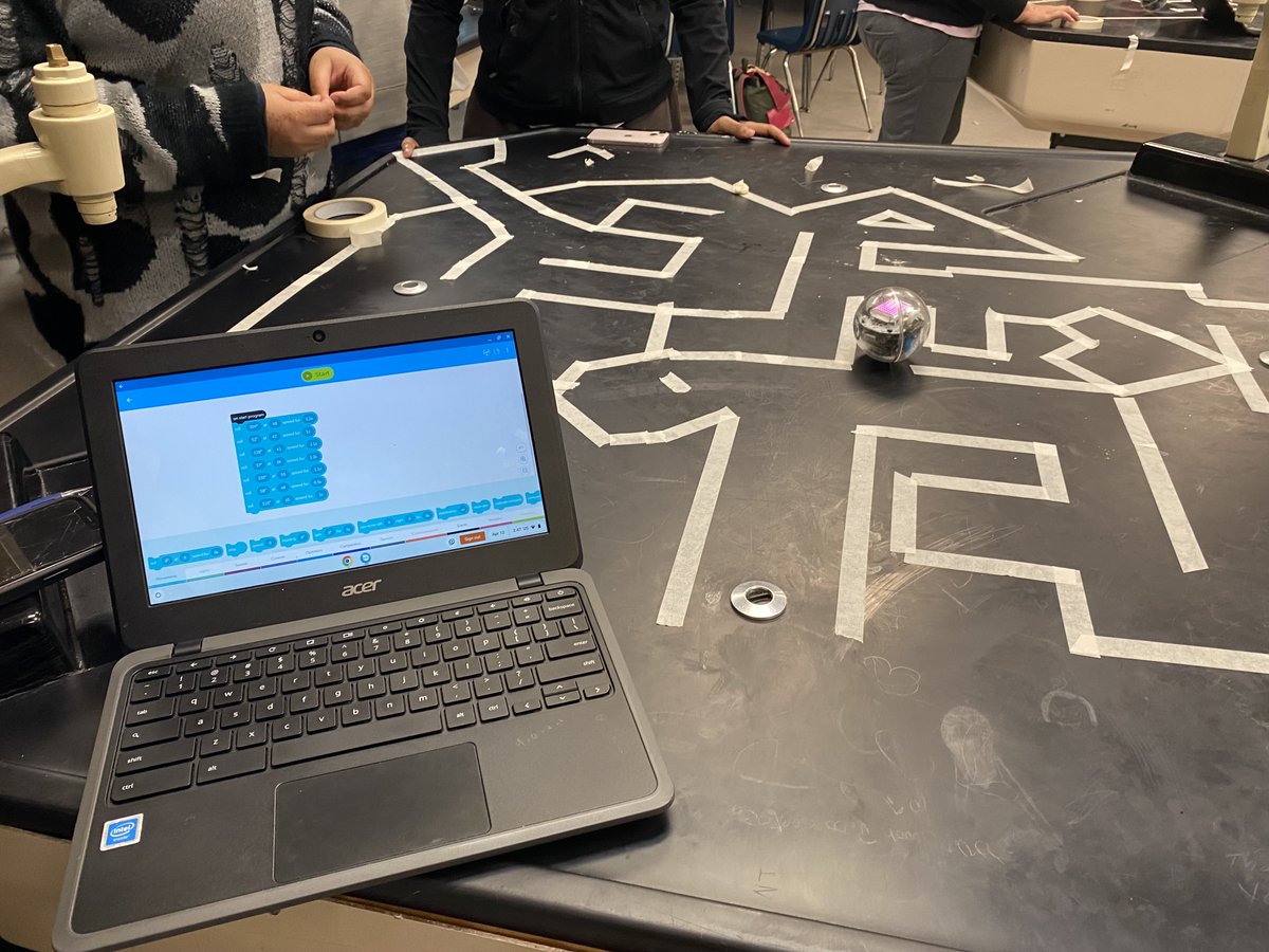 Mr. Sto Tomas teaches 7th grade science @MeadeMSAACPS. Students in his class created mazes using tape and then coded the @SpheroEdu Sphero Bolts on the app to navigate them. #aacpsawesome #BelongGrowAchieve