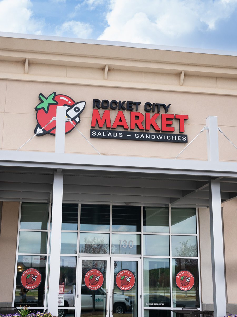 Redstone Gateway features a variety of restaurants, including Rocket City Market. Enjoy fresh customizable salads, sandwiches, and more!

Explore more: redstonegateway.com/amenities/