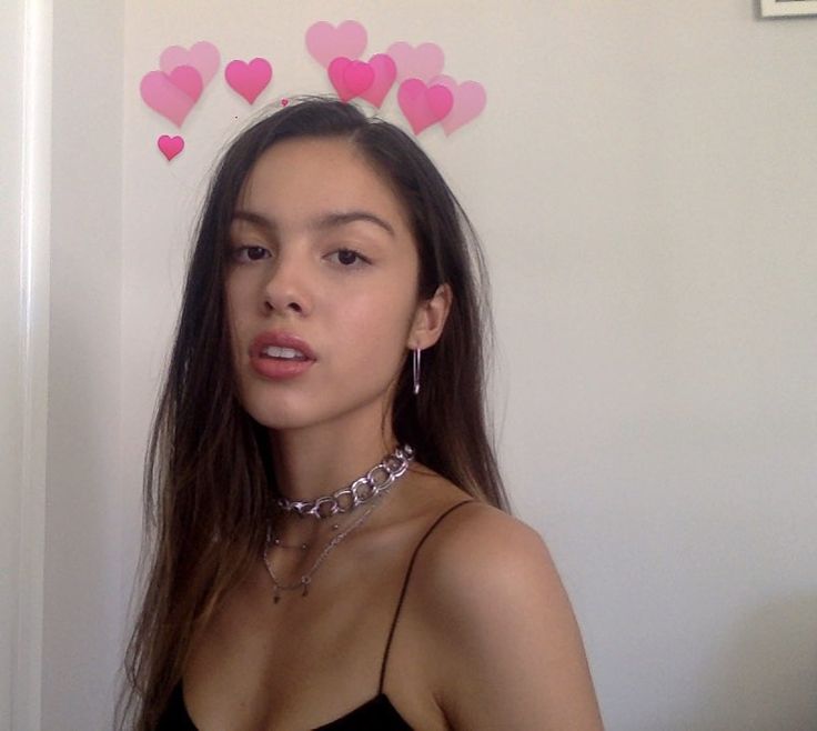 olivia rodrigo's selfies a necessary thread ★